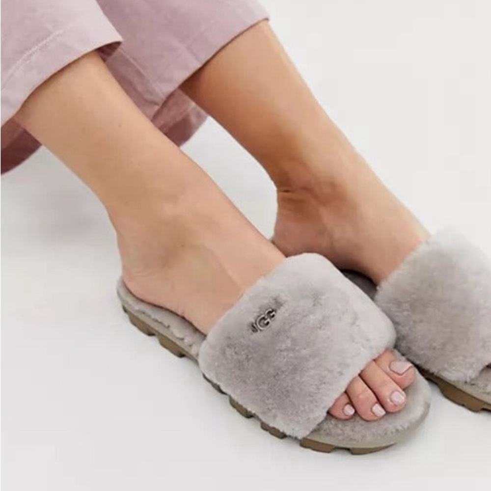 NWT Ugg Plush Cozette Slippers lamb fur light grey slip-on rugged sole size 6